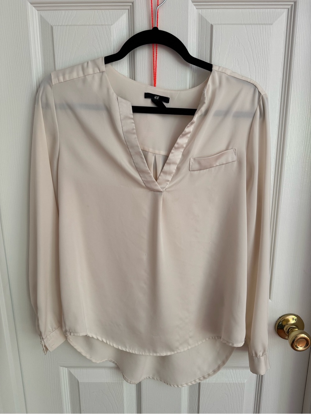 H&M Soft Cream V-Neck Long Sleeve Blouse